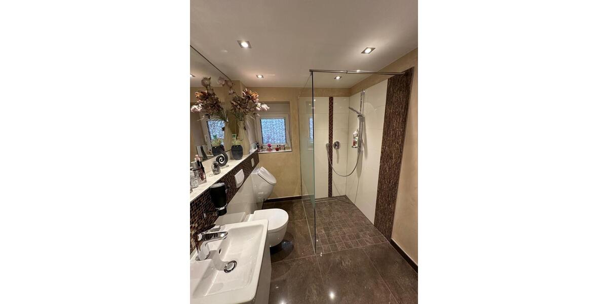 Einfamilienhaus modern Teil Möbliert 4 zimmer