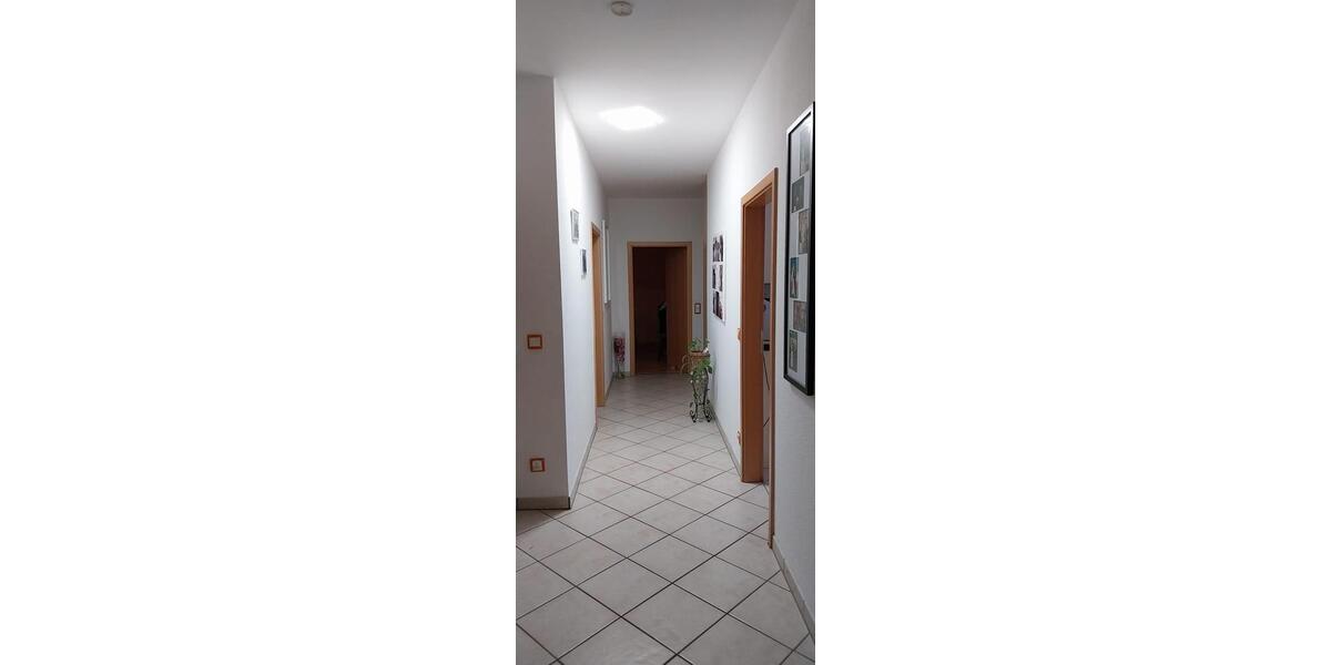 Etagenwohnung Lampertheim - 4 Zimmer, 110 m&sup2;, 1.040&euro; | Angebot:26315981