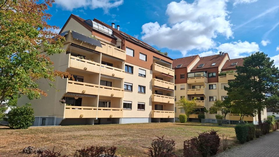 Dachgeschoßwohnung Brühl - 3.5 Zimmer, 85 m&sup2;, 313.000&euro; | Angebot:27297131