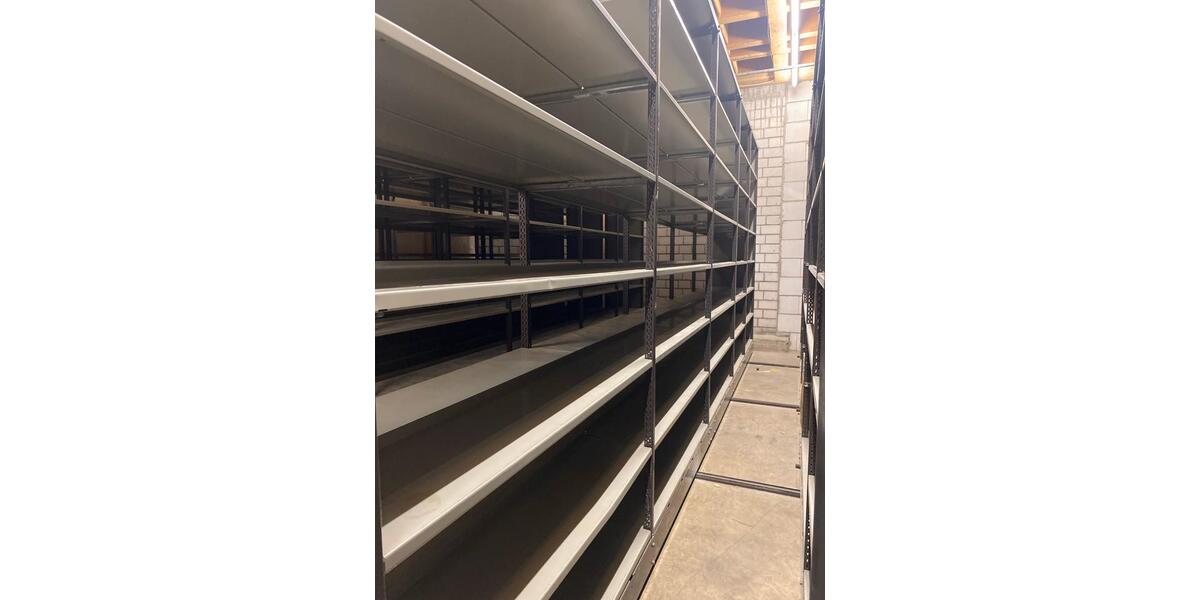 Lagerraum + über 300qm Regalfläche zimmer