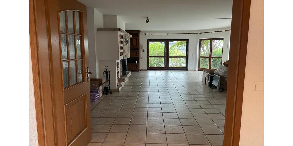 Doppelhaushälfte Leimen - 6 Zimmer, 210 m&sup2;, 1.950&euro; | Angebot:24715089