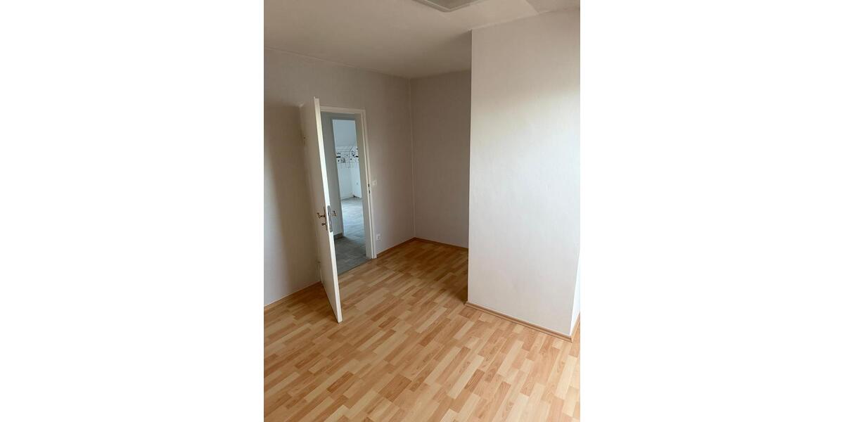 Dachgeschoßwohnung Mannheim Rheinau - 3 Zimmer, 70 m&sup2;, 800&euro; | Angebot:26699166