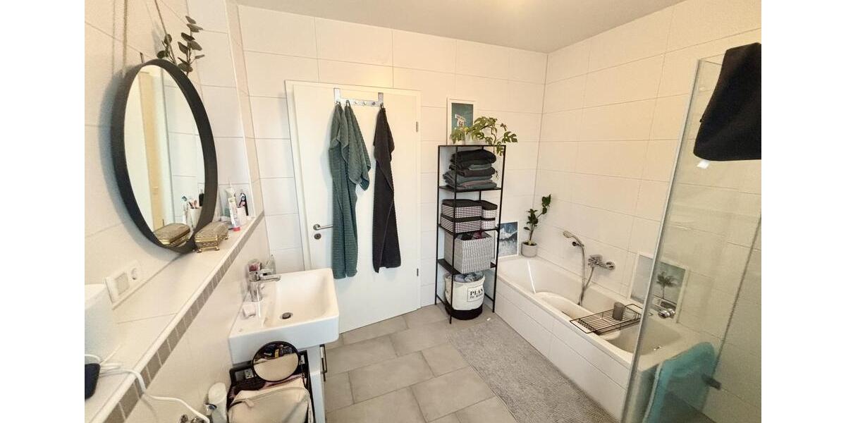 Etagenwohnung Römerberg - 4 Zimmer, 97 m&sup2;, 1.300&euro; | Angebot:25186790