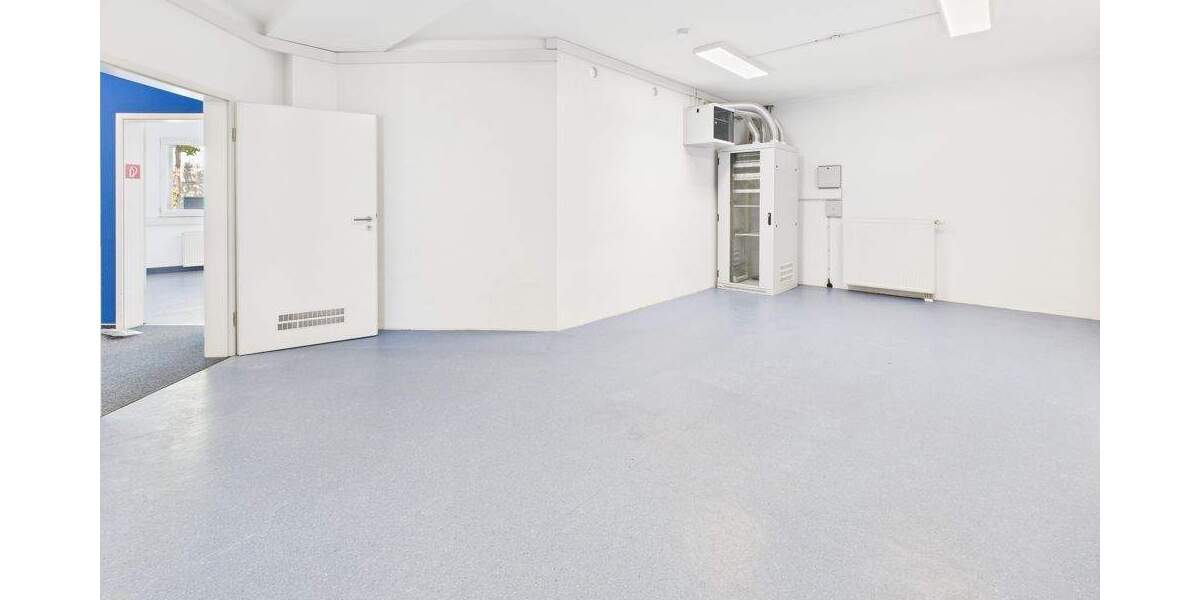 Repräsentatives, neuwertiges Bürohaus in zentraler Lage von Mannheim-Friedrichsfeld zimmer