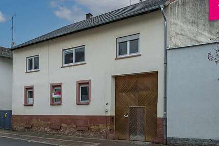 Haus zum Kaufen in Östringen 249.000 € 168.76 m² 7 zimmer