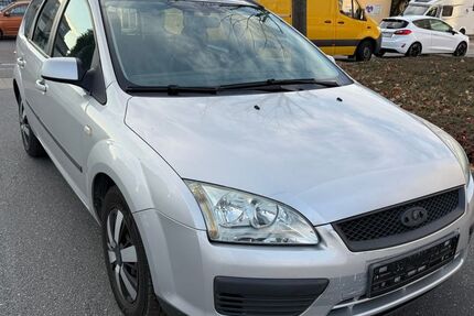 Ford Focus 180.000 km 990 € Schwetzingen 68723