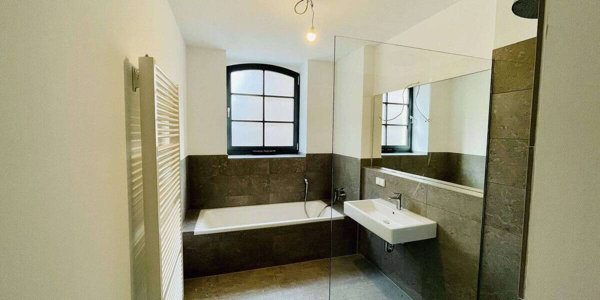 Zimmer Mannheim Wohlgelegen - 2 Zimmer, 78 m&sup2;, 1.060&euro; | Angebot:26378078