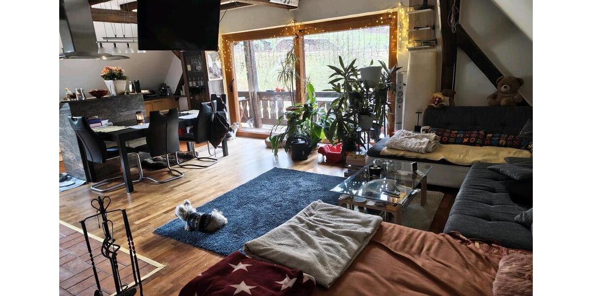 Dachgeschoßwohnung Weinheim - 5 Zimmer, 140 m&sup2;, 1.400&euro; | Angebot:24741696