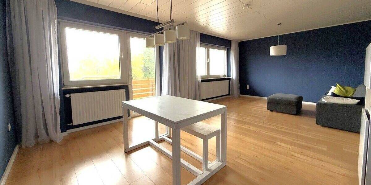 BLICK INS GRÜNE! SOFORTBEZUG! GROßES EINFAMILIENHAUS (REIHE) MIT GARTEN UND GARAGE! 7 zimmer