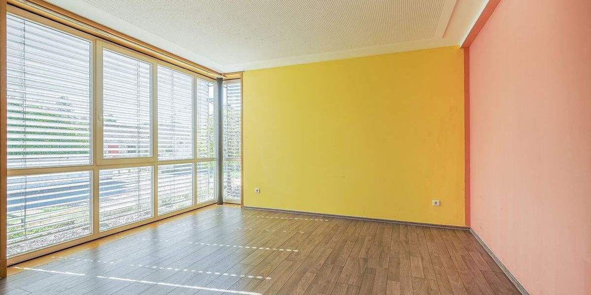 Attraktive Liegenschaft auf weitläufigem Grundstück zimmer