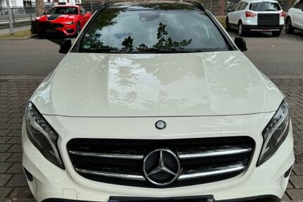 Mercedes GLA 220