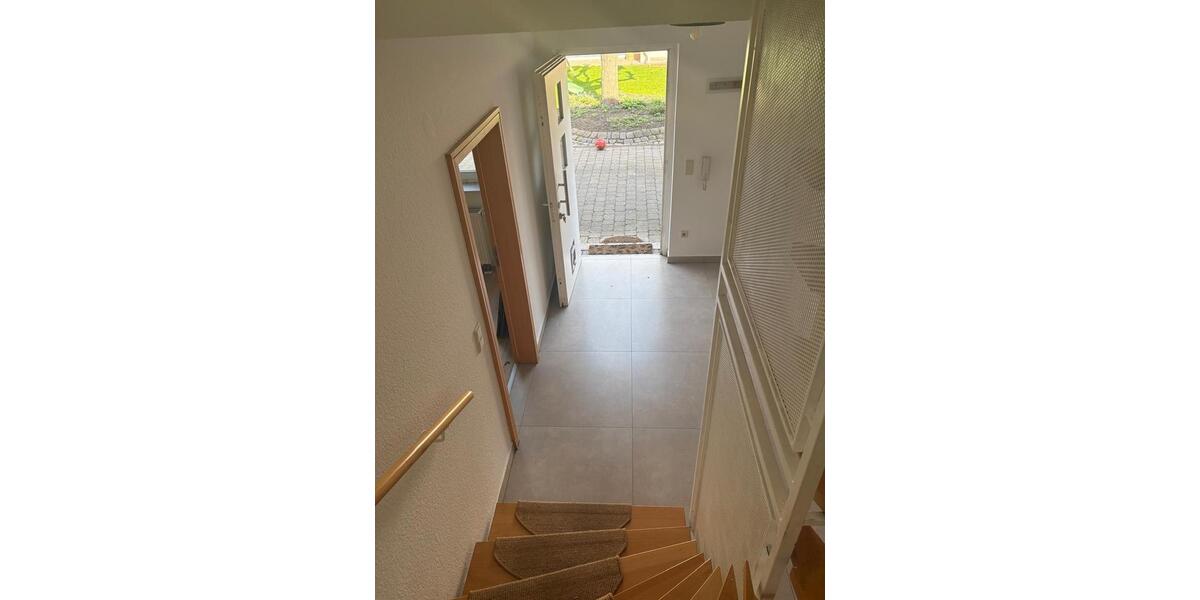 Maisonettenwohnung Ludwigshafen am Rhein Rheingönheim - 4 Zimmer, 150 m&sup2;, 1.300&euro; | Angebot:25784264