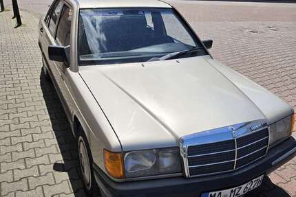 Mercedes-Benz 190 194.000 km 4.700 &euro; Waldhof (Mannheim) 68305