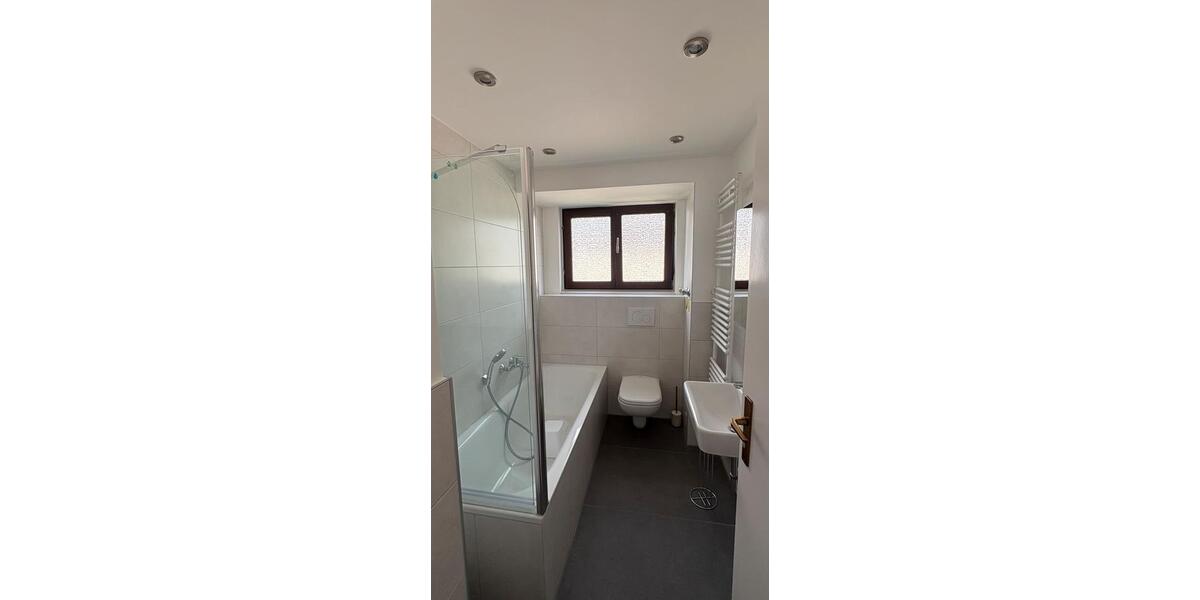 Etagenwohnung Ilvesheim - 3 Zimmer, 90 m&sup2;, 1.100&euro; | Angebot:26613974