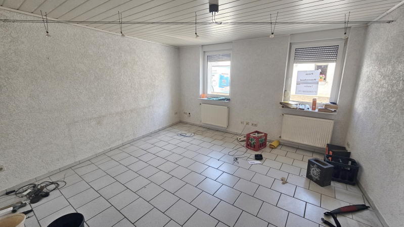 ObjNr:19704 - Gepflegtes 2- bis 3-Familienhaus mit großem Garten in Mannheim-Käfertal 11 zimmer