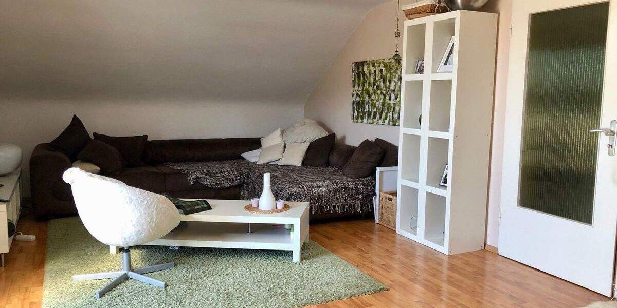 GERADLINIG: 42 M² DACHTERRASSE; FANTASTISCHE AUSSICHT; INKL. EBK UND 2 STELLPLÄTZE 2 zimmer