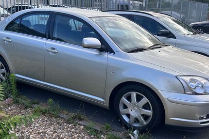 Toyota Avensis 99.980 km 5.650 &euro; Leimen 69181