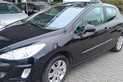 Peugeot 308 85.000 km 5.999 &euro; Heidelberg 69126
